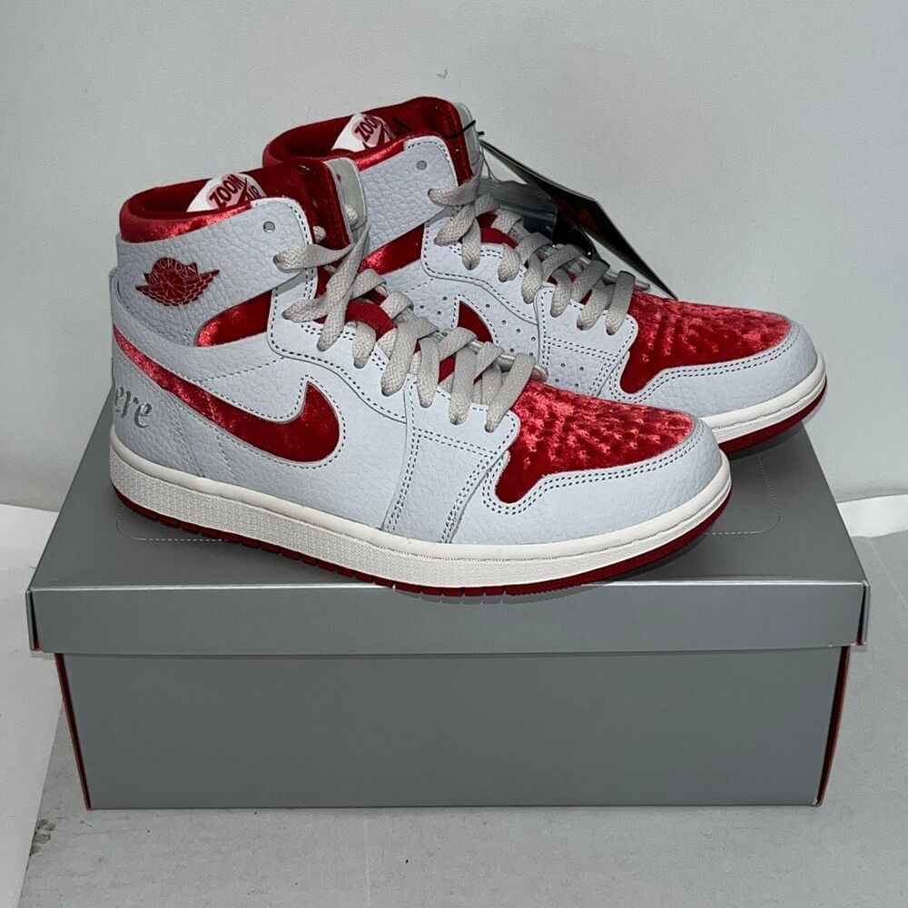 Nike Air Jordan Women's Red White 1 Zoom CMF 2 Valentine's Day Sneakers Sz 7 NWT